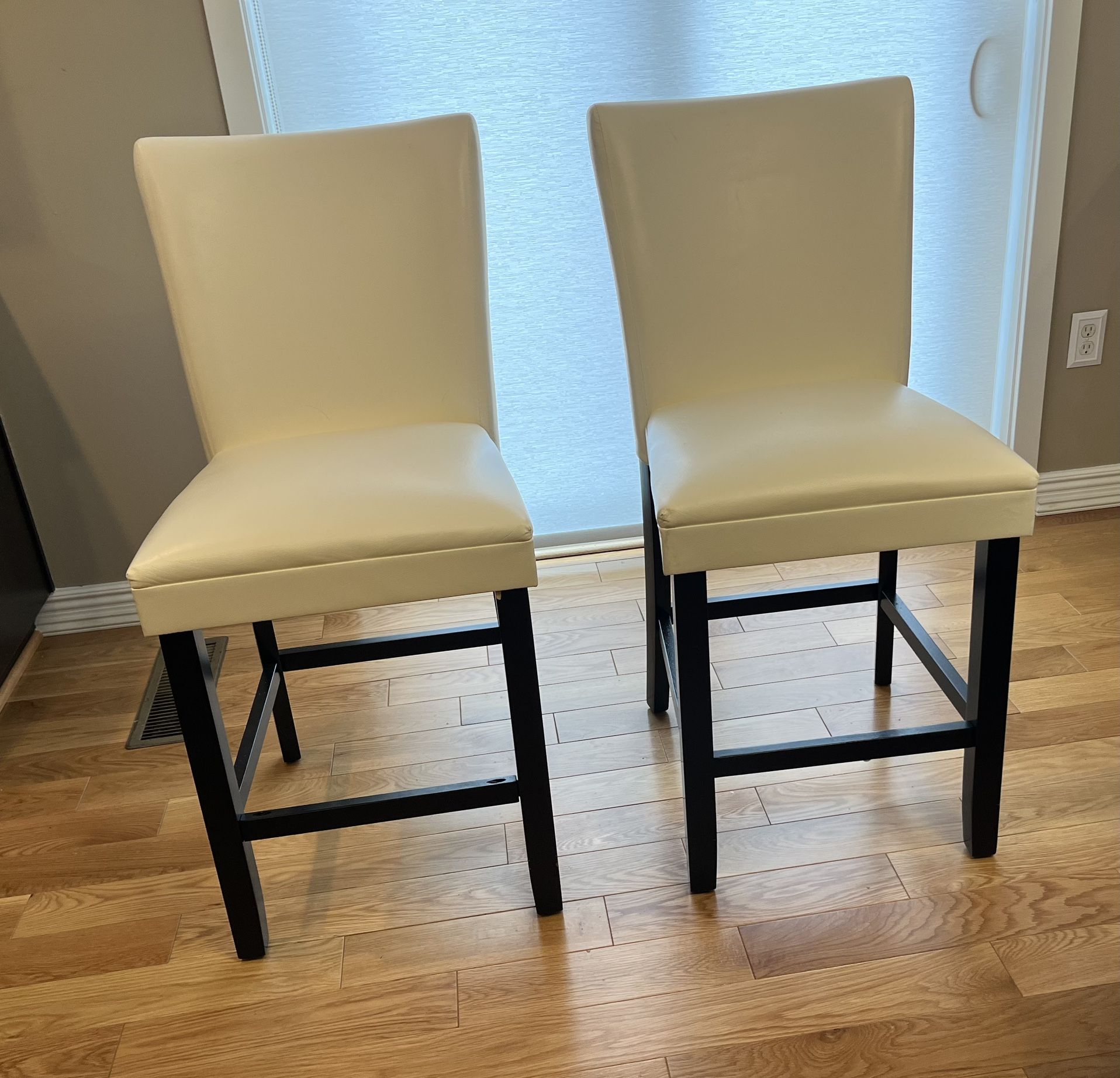 Set of 2 Cream Faux Leather Counter-Height Chairs