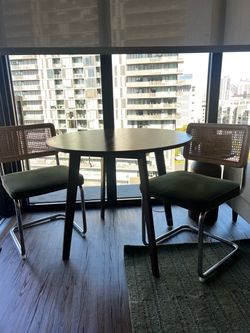 Round Table & 2 Chairs