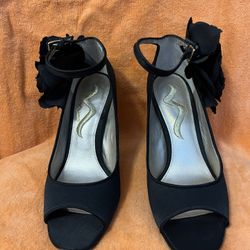 Nina Ankle Strap Black Satin Open Toe Shoes Size 7.5