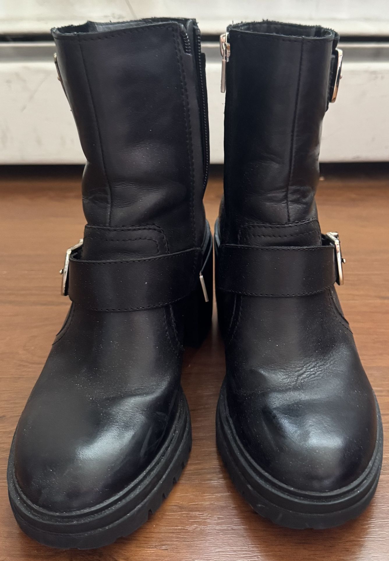 Kenneth Cole women’s Boots