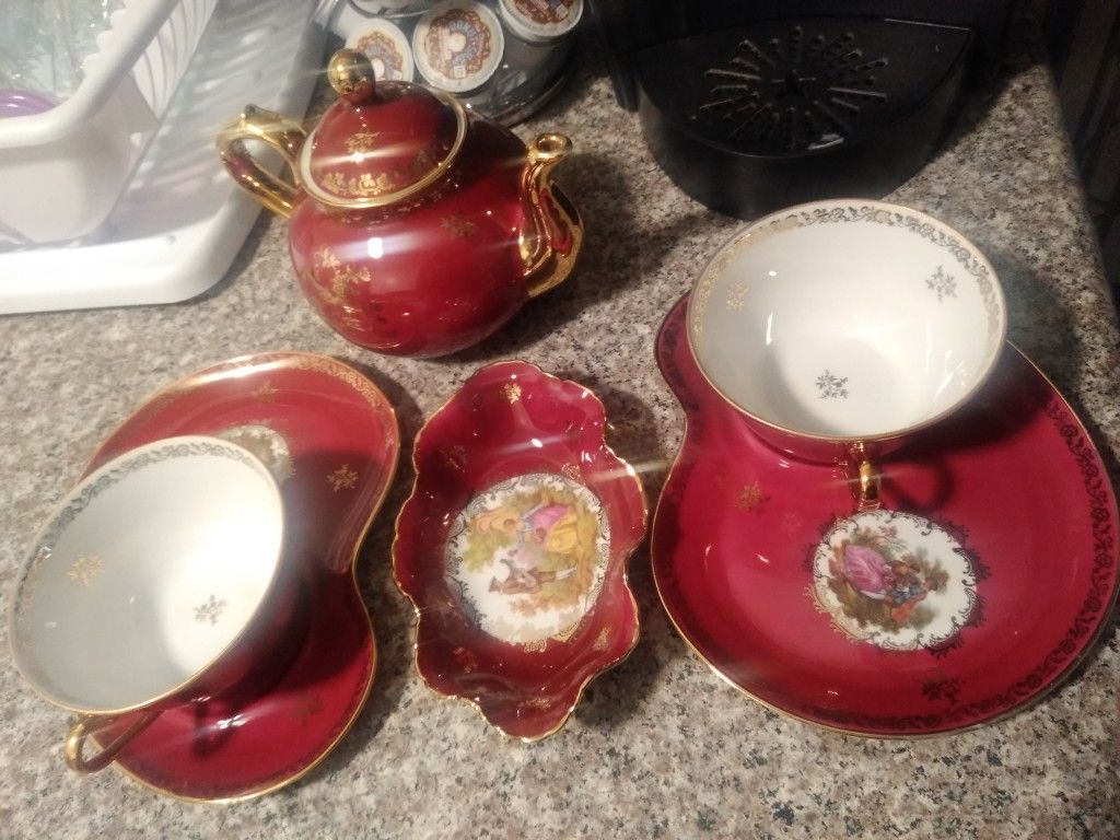 Porcelain teacup set