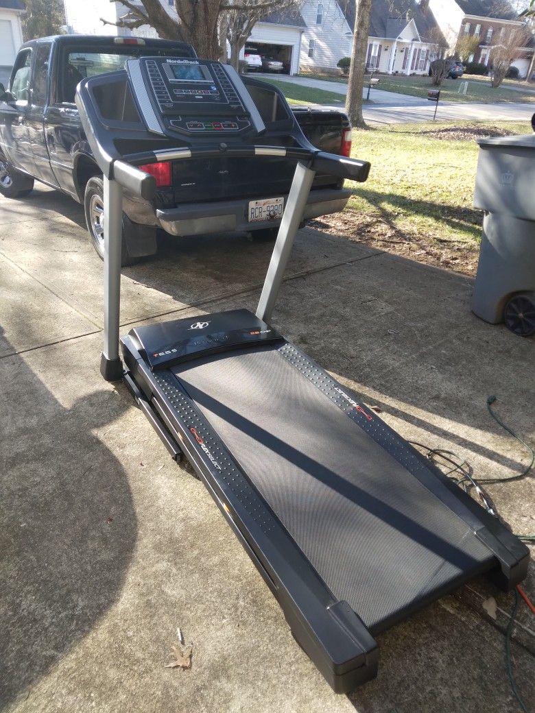 Nordictrack T6.5S Treadmill with IFIT Compatibility App