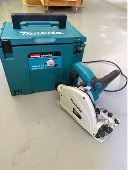 Makita 6-1/2'' Plunge-Cut Circular Saw with 55'' Guide Rail SP6000J