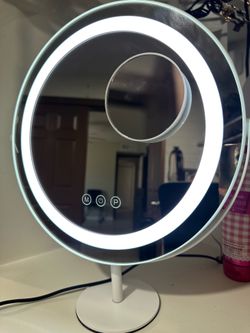 Led vanity mirror