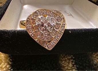 Avon spinner ring