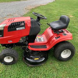 2019 Huskee Lt 4200 Mower Fathers Day Special 