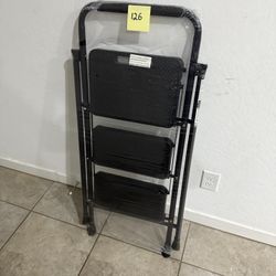 Heavy duty 3 step  ladder - L126