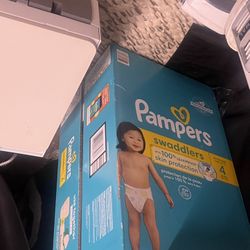 Pampers 