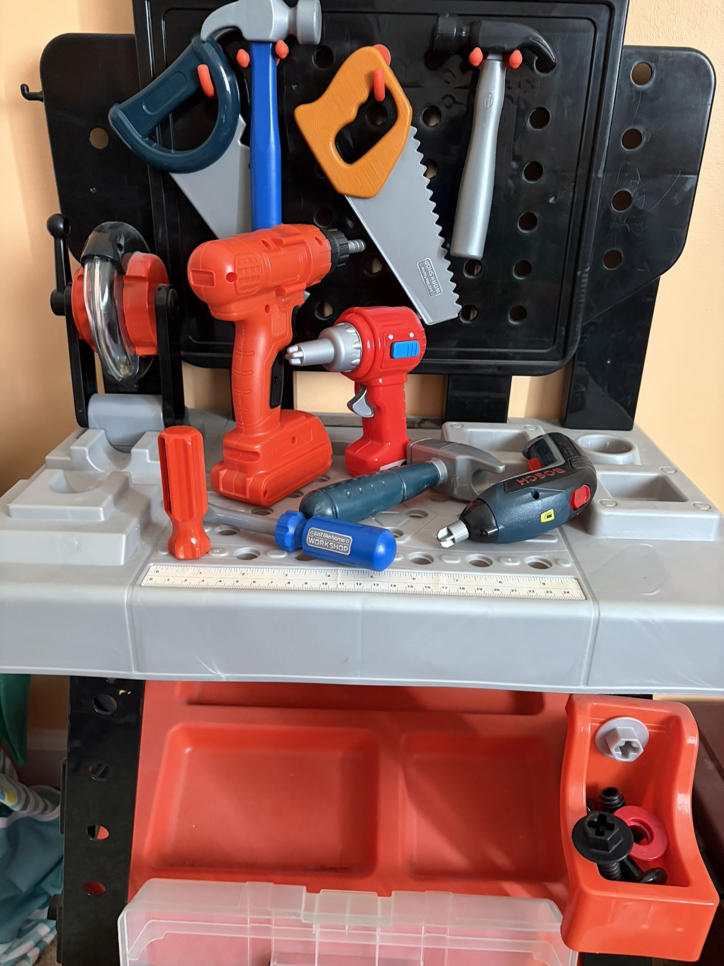Toy Black And Decker Toy Tools + Work Table