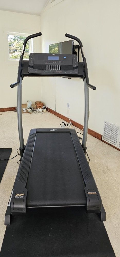 Home Gym Sale- - Treadmill
