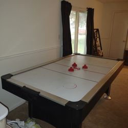 Air Hockey Table