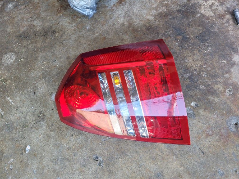 2007chrysler 300srt8 Taillights