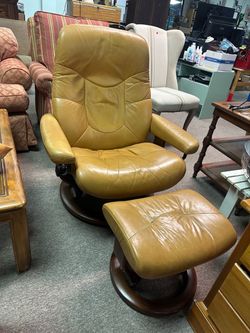Leather Recliner and Matching ottoman