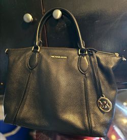 BLACK MK PURSE