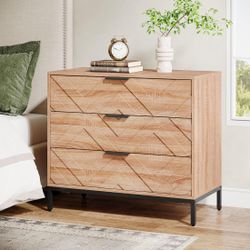 31.5" Wide Nightstand, Modern Large Bedside End Table with 3 Drawers
