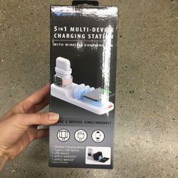 NWT 5-in-1 Multi Device Charging Station