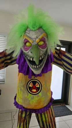 (nozzles the clown) animatronic