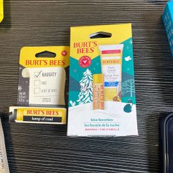 Burt’s Bee Chapstick & Body Lotion Set 