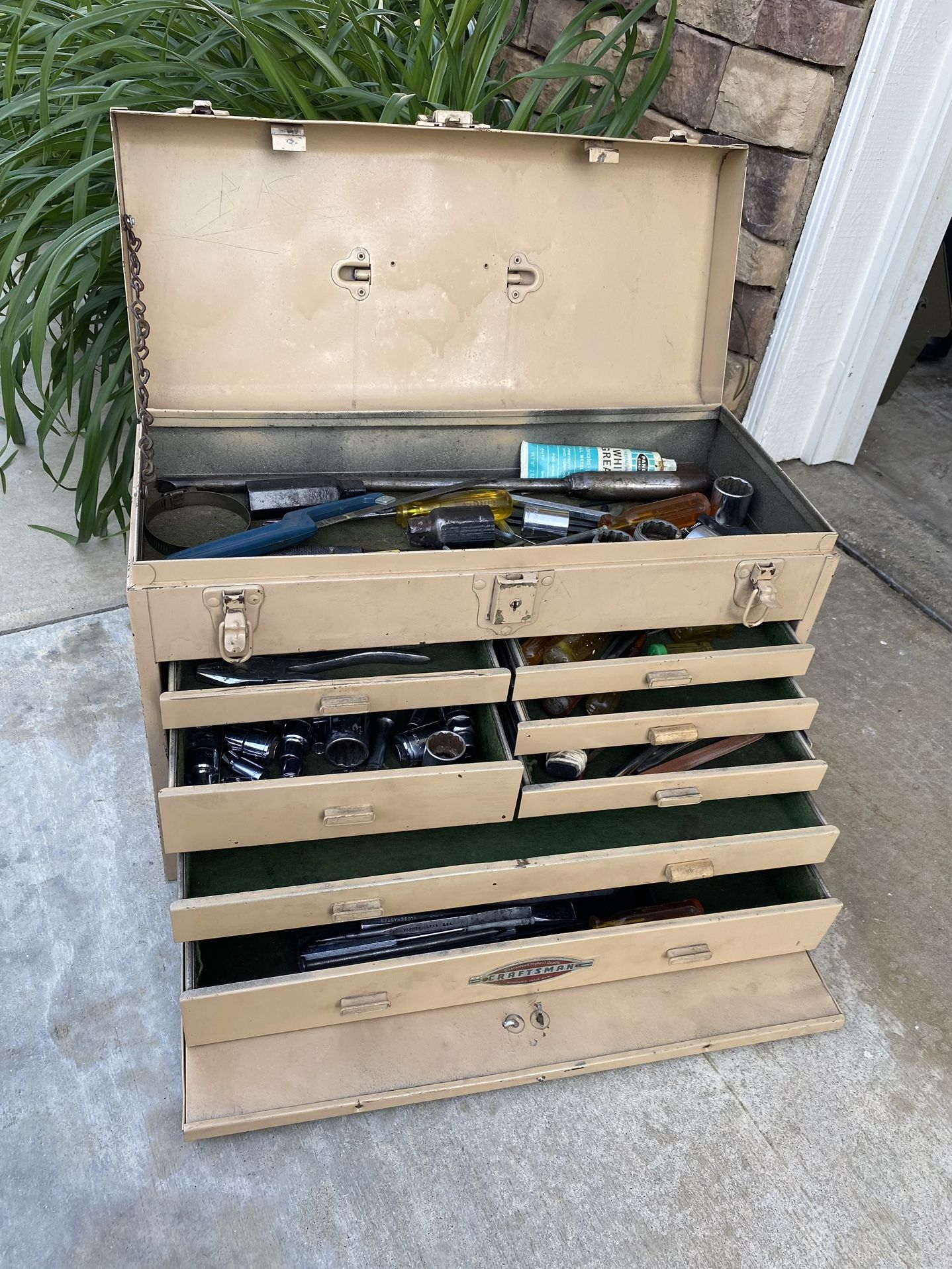 VINTAGE “CRAFTSMAN” MACHINIST TOOLBOX W/ ASSORTED TOOLS