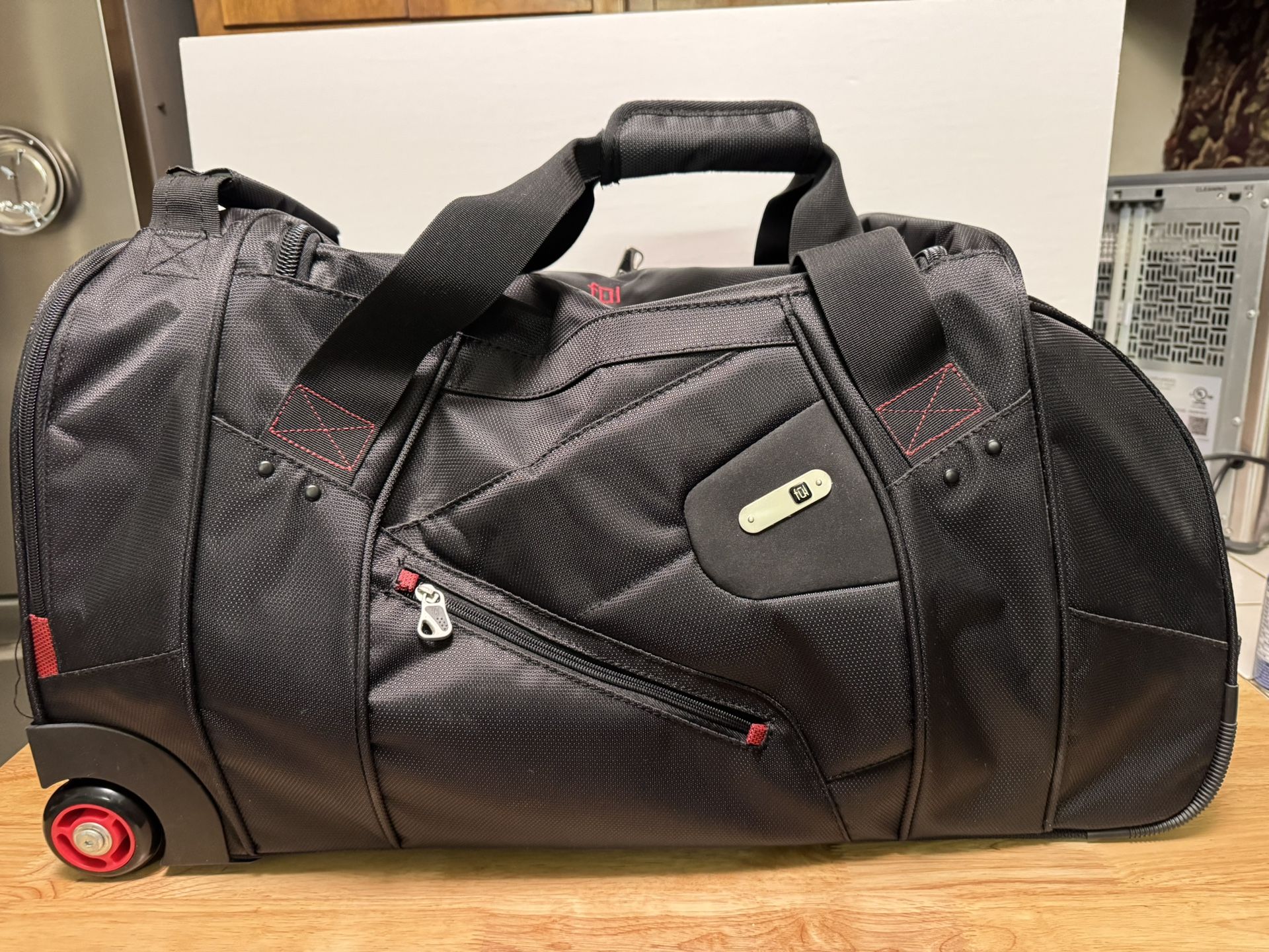 Ful Refugee 26” Wheeled Duffel