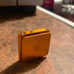 Gold iPod Shuffle