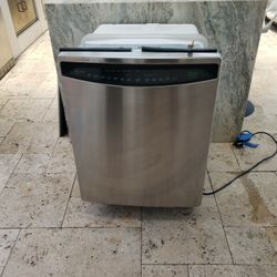 GE Profile Dishwasher with Smart Dispense