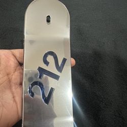 212 CAROLINE HERRERA (RETAIL 130$)