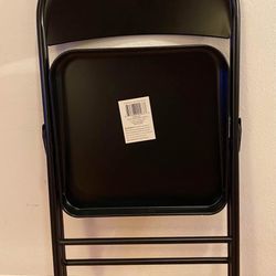 Black Flooding Chairs