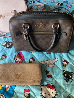 Crossbody purses