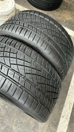 A pair of tire they are Continental ExtremeContact DWS 06 Plus 275/35/19 ( 100 Y )