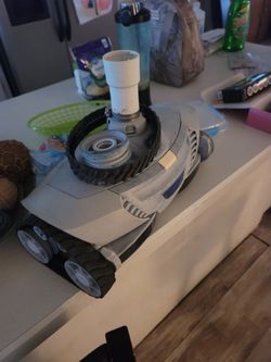 Zodiac MX8 pool vacuum