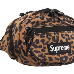 Supreme Waist bag (FW20) Leopard