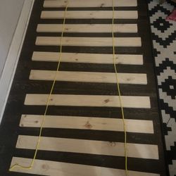 solid Twin Slat - 39”x 75”