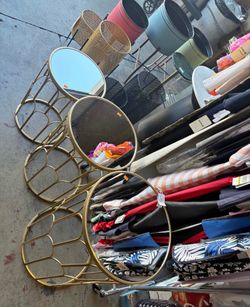 Juego de 3 mesas de espejo / set of 3 mirror tables $110 all 3 (20” -25” and 28” brand new available