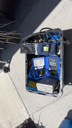 Combustion analyzer and monometers