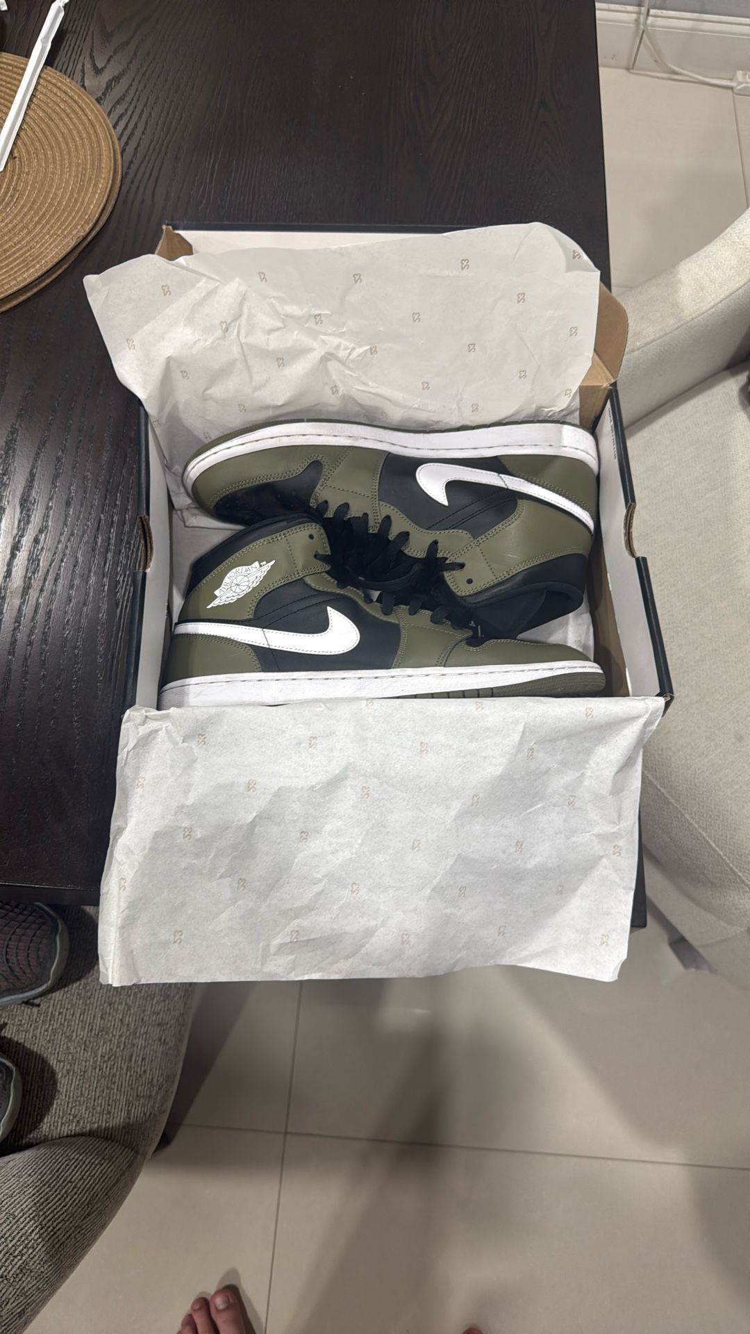 Air Jordan 1 Mid “Olive” Green