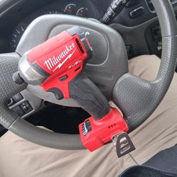Milwaukee 18v Surge Impact 