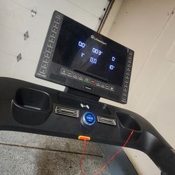 LIFESMART TM4500 TREADMILL