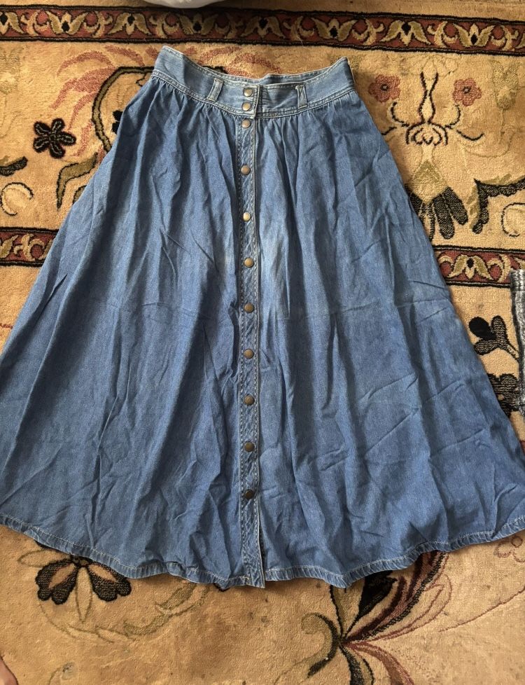 Women’s skirt