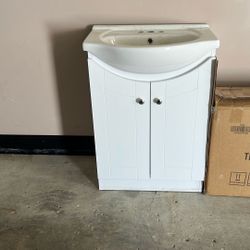 Bath Vanity Good Condition  24 Inch 