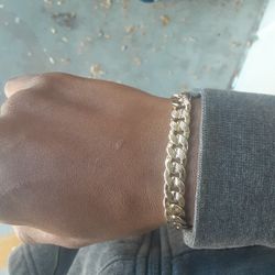 10k Gold Engraved Cuban Bracelet 