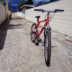GT AGGRESSOR 3.0 ALUM FRAME ATB MTN BIKE (RED) REFURBISHED OBO