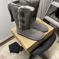 New Australian Ugg Gray Boots Size 8