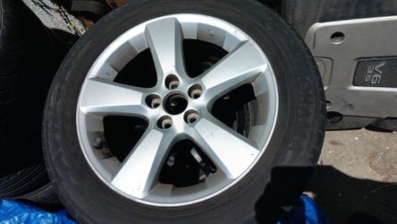 2006 lexus rx330  wheels  $80 each obo
