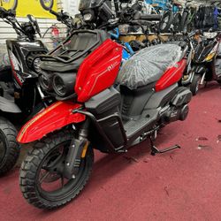 Brand New Tank 200cc Gas Scooter 