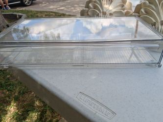 Plastic drawers