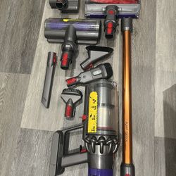 Dyson Cyclone V10 Absolute - Used