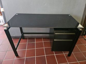 Desk and Shelve Set