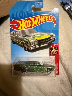 12 hotwheels cars