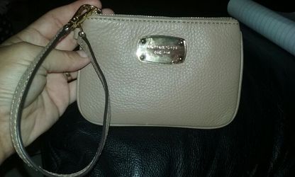 MK wristlet